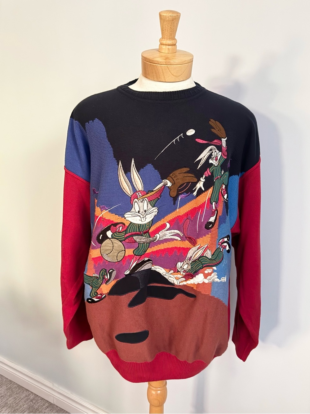 Vintage 90s Looney Tunes Bugs Bunny Baseball Lario Limited Edition Sweater